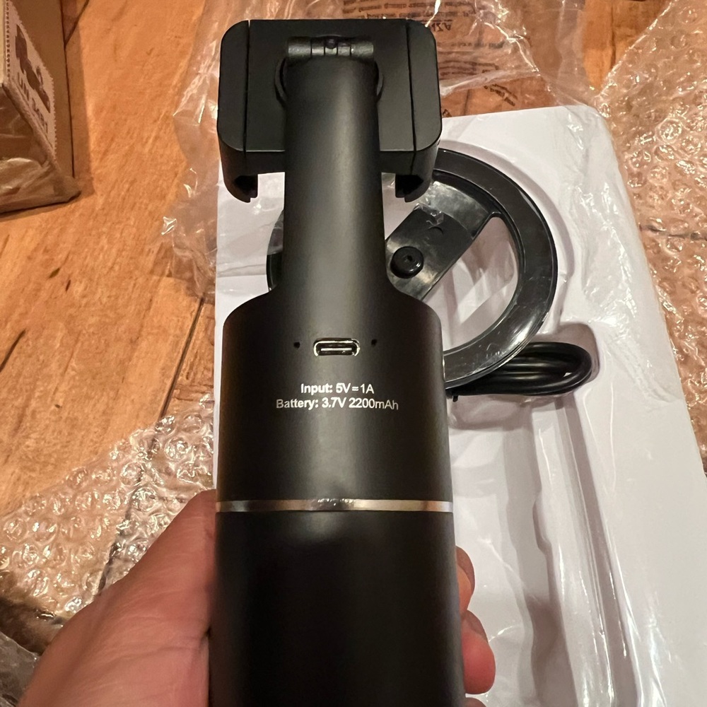 Minolta Black Video Camera with Smartphone Mount - Picture 5 of 17